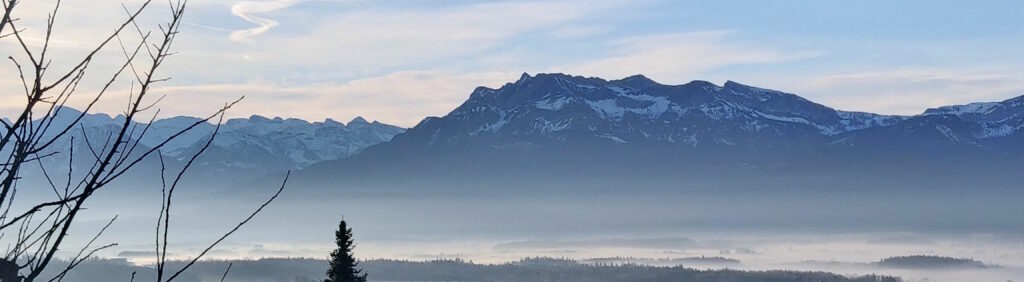 Panoramic View from Menbergs Harmony Homestay: Pilatus